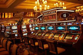 Filipino player browsing 31 ph Casino slot games on a smartphone